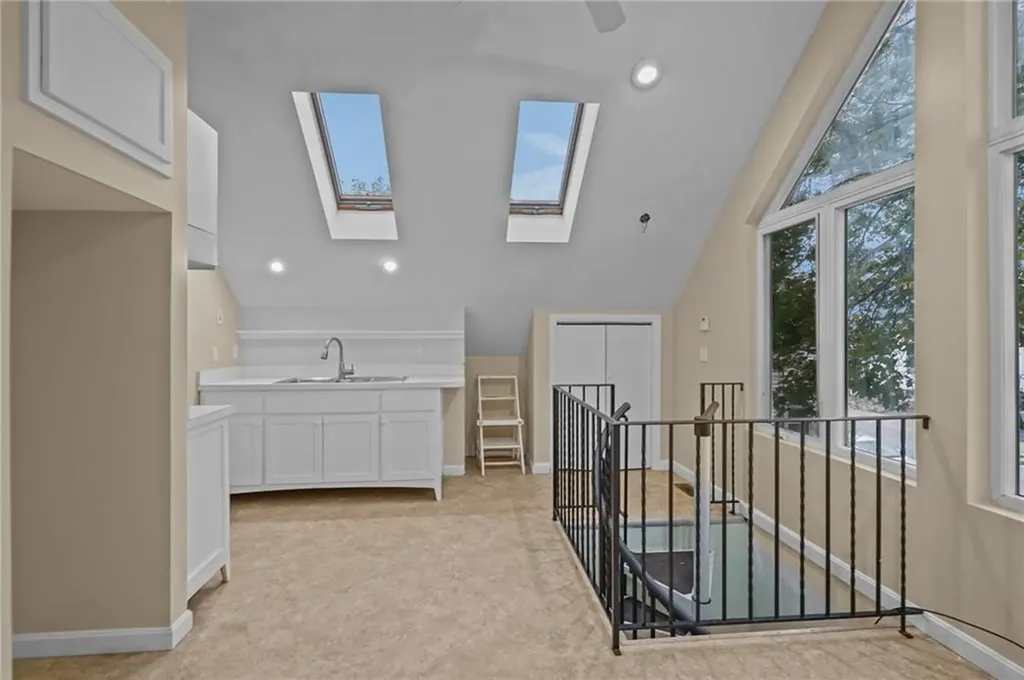 20 Dewey Street Providence RI 02909