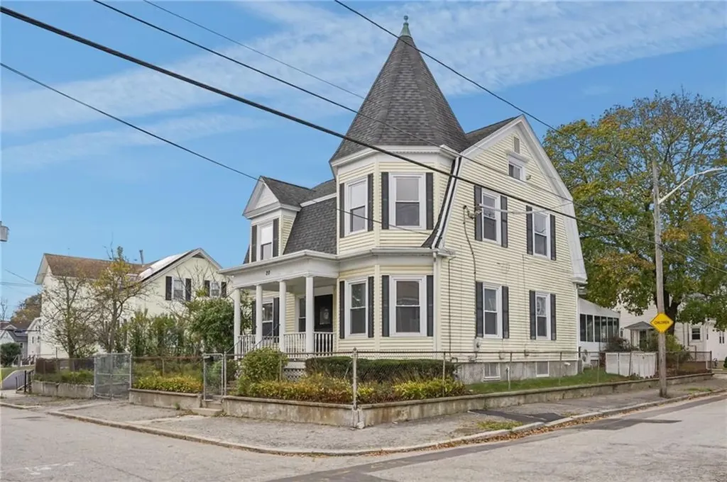 20 Dewey Street Providence RI 02909