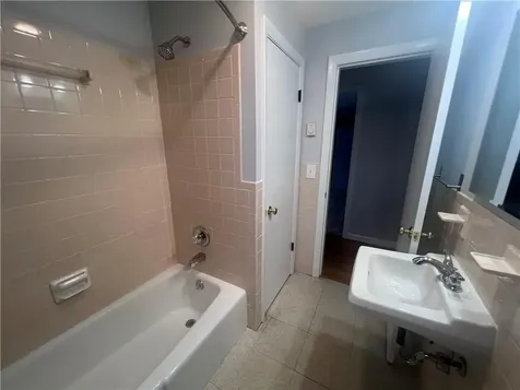 19 Ethel Drive Portsmouth RI 02871