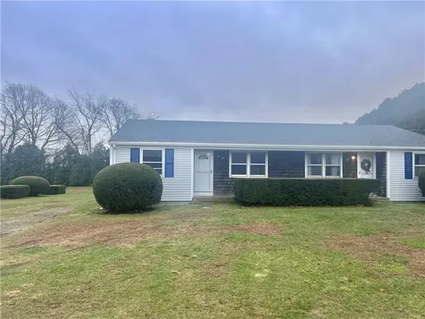 19 Ethel Drive Portsmouth RI 02871