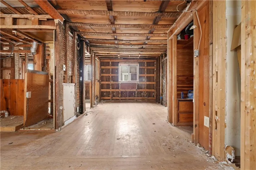 115 Market Street Warren RI 02885