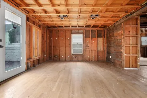 115 Market Street Warren RI 02885