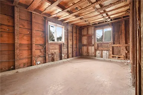 115 Market Street Warren RI 02885