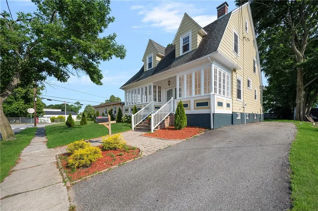 88 Wentworth Avenue Cranston RI 02905