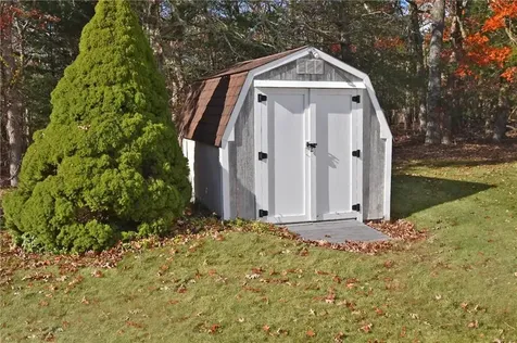 131 Little Pond Road South Kingstown RI 02879