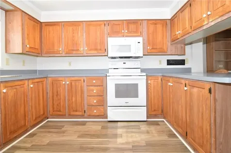 131 Little Pond Road South Kingstown RI 02879