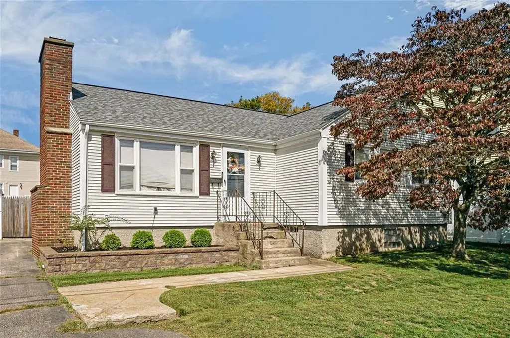 109 Arlington Street East Providence RI 02914