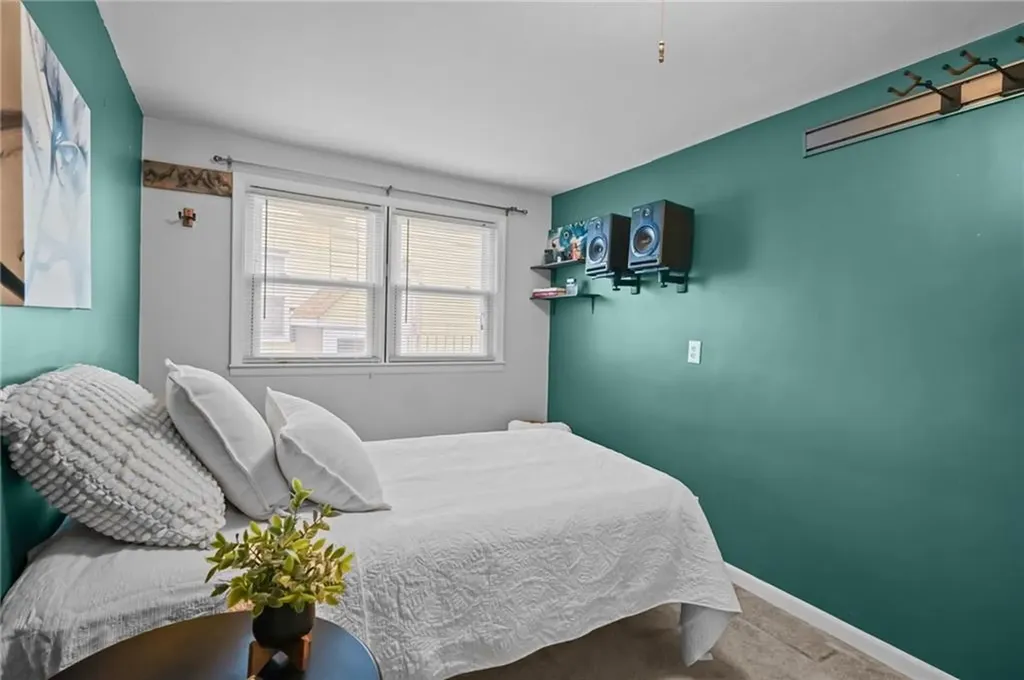 109 Arlington Street East Providence RI 02914