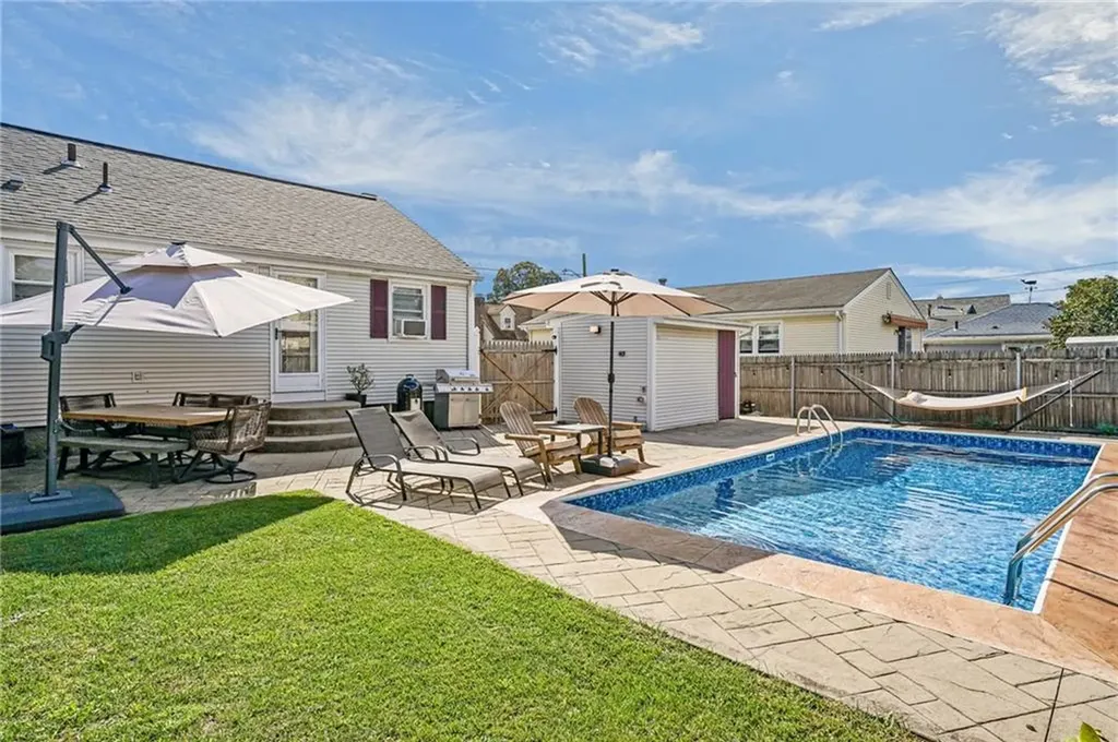 109 Arlington Street East Providence RI 02914