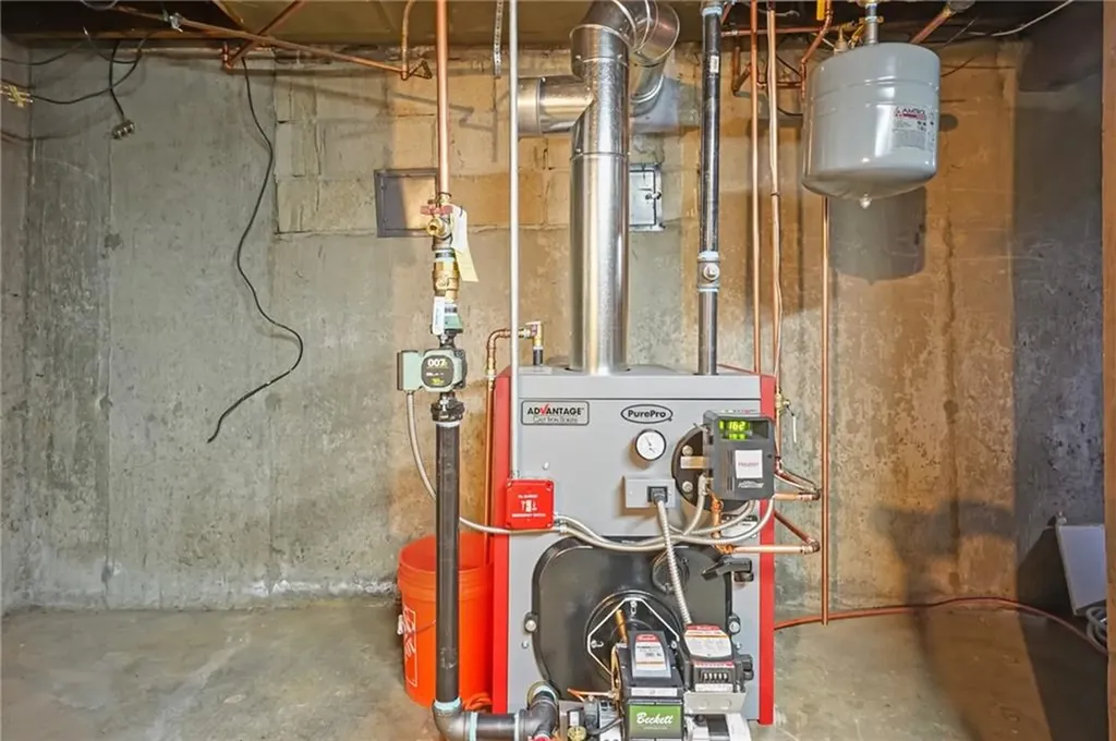 109 Arlington Street East Providence RI 02914