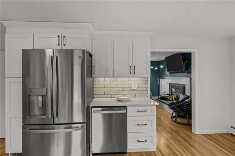 109 Arlington Street East Providence RI 02914