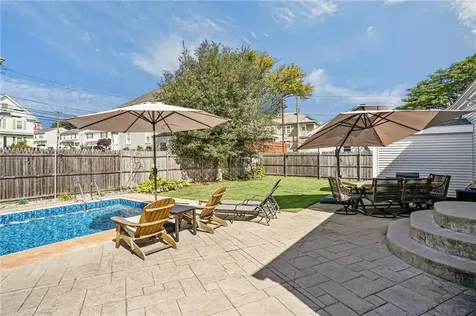 109 Arlington Street East Providence RI 02914