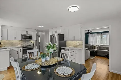 109 Arlington Street East Providence RI 02914