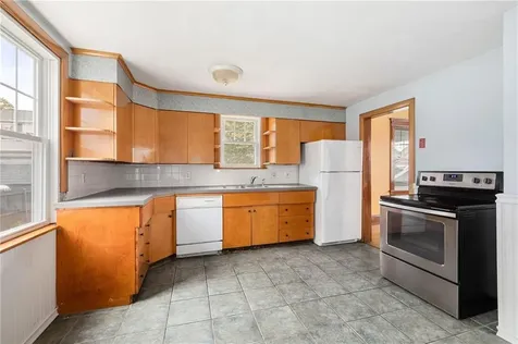 845 Warwick Avenue Warwick RI 02888