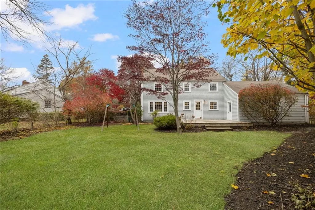 33 Melrose Avenue Barrington RI 02806