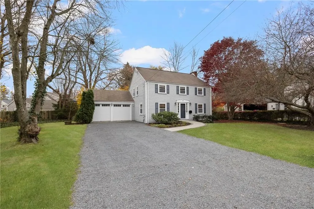 33 Melrose Avenue Barrington RI 02806