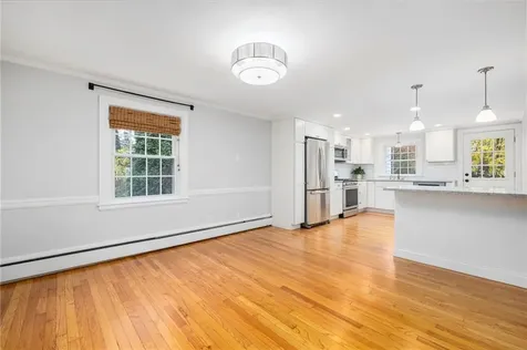 33 Melrose Avenue Barrington RI 02806