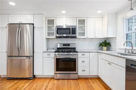 33 Melrose Avenue Barrington RI 02806