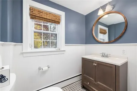 33 Melrose Avenue Barrington RI 02806