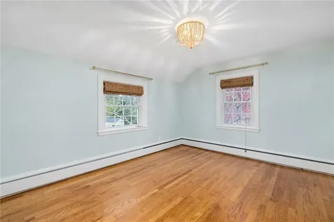 33 Melrose Avenue Barrington RI 02806