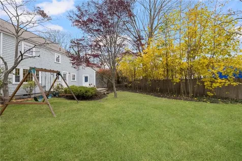 33 Melrose Avenue Barrington RI 02806