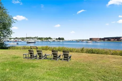 33 Melrose Avenue Barrington RI 02806