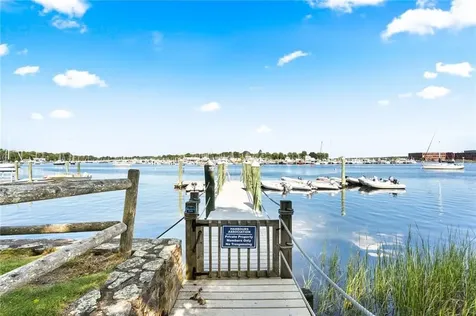 33 Melrose Avenue Barrington RI 02806