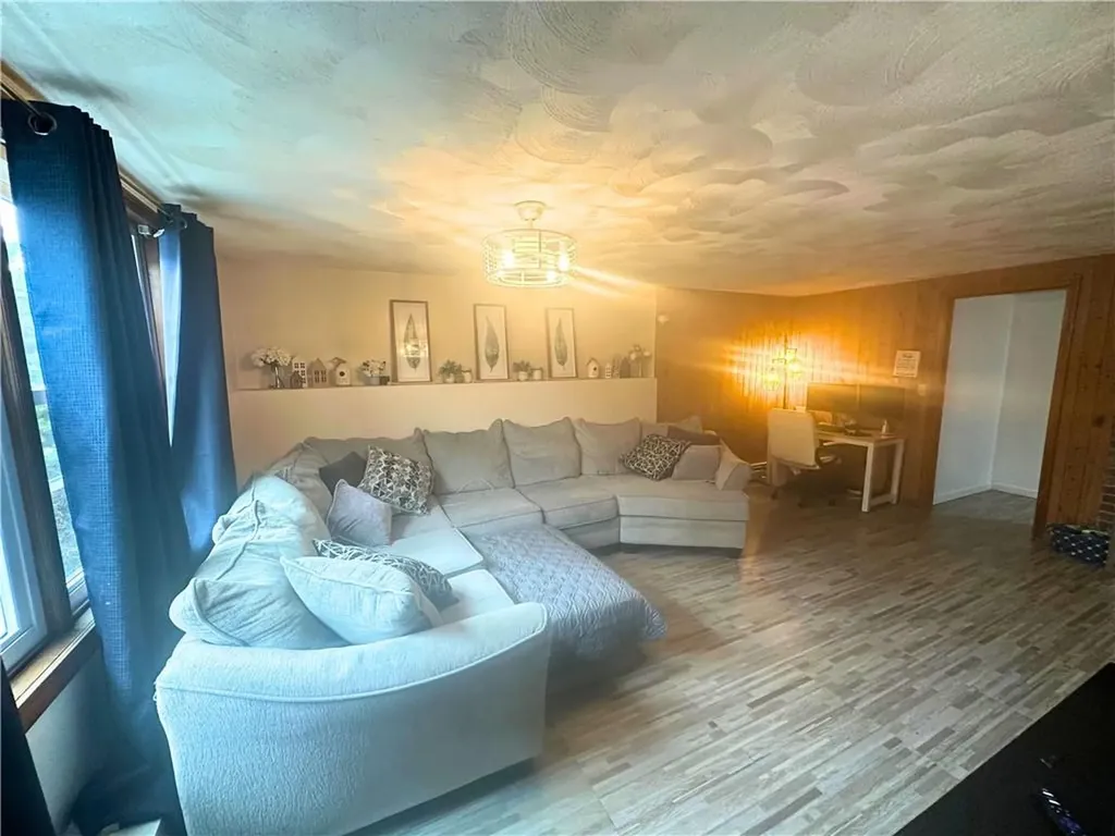 936 Greenville Avenue Smithfield RI 02828