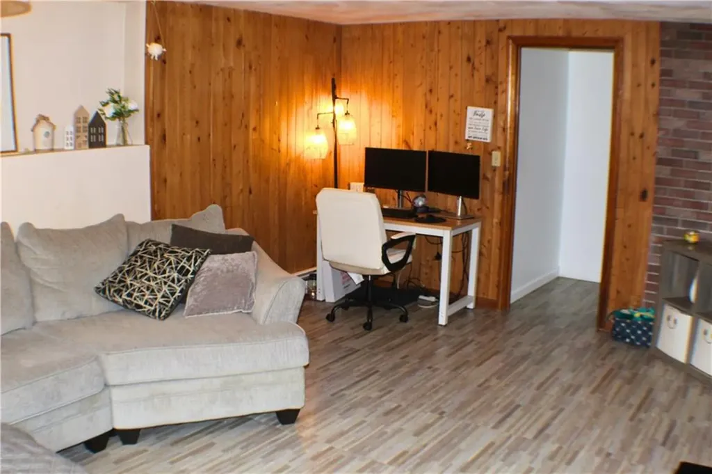 936 Greenville Avenue Smithfield RI 02828