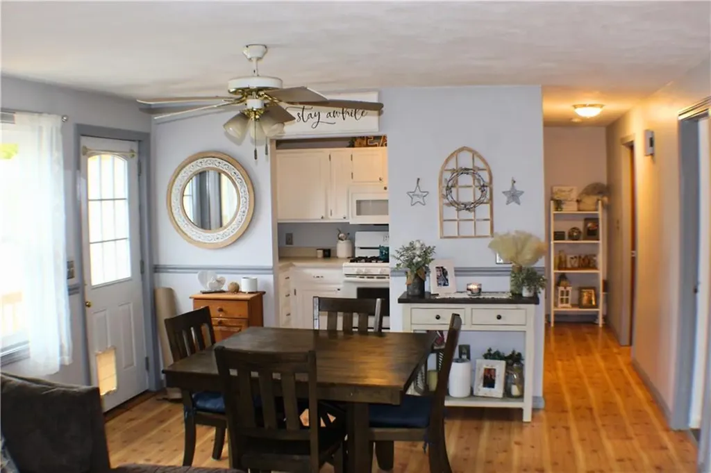 936 Greenville Avenue Smithfield RI 02828