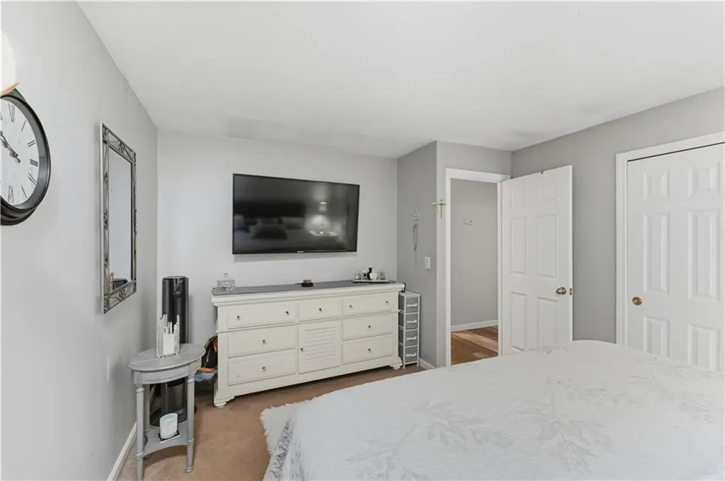 37 Carriage Road Cranston RI 02920