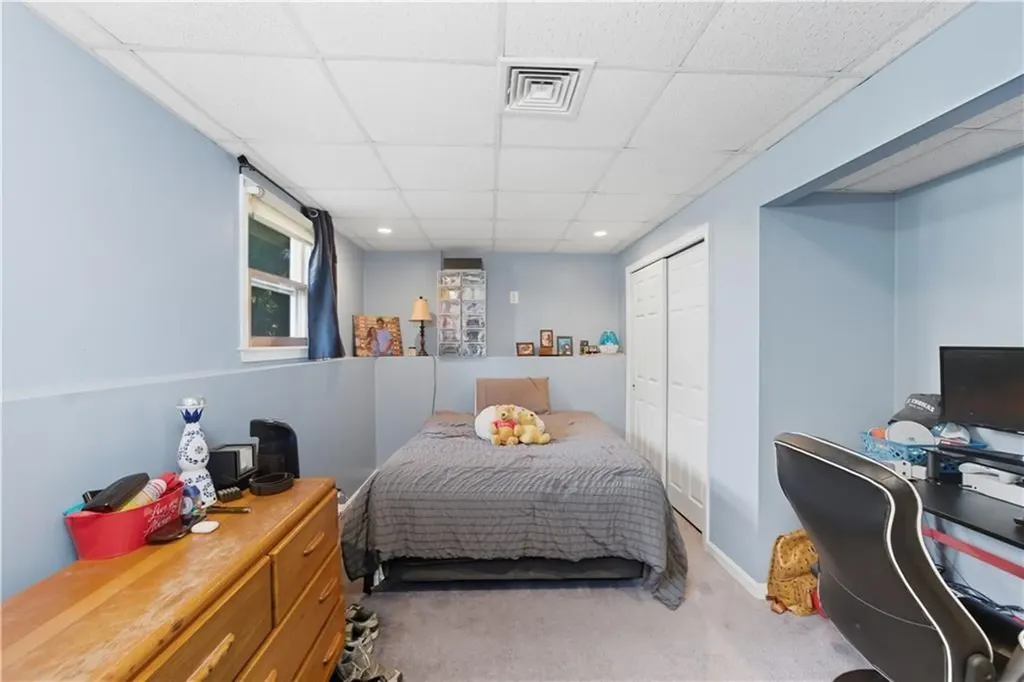 37 Carriage Road Cranston RI 02920