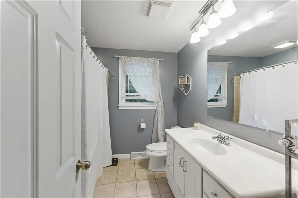 37 Carriage Road Cranston RI 02920