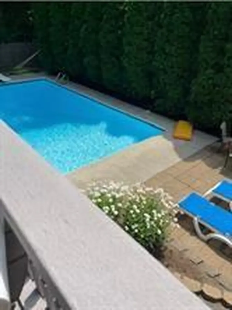 37 Carriage Road Cranston RI 02920