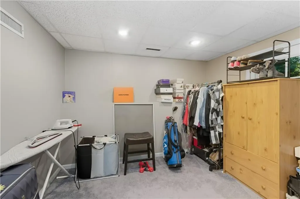 37 Carriage Road Cranston RI 02920