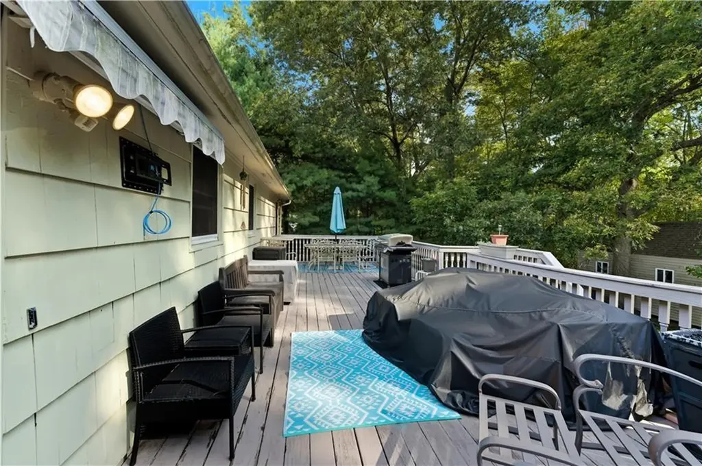 37 Carriage Road Cranston RI 02920