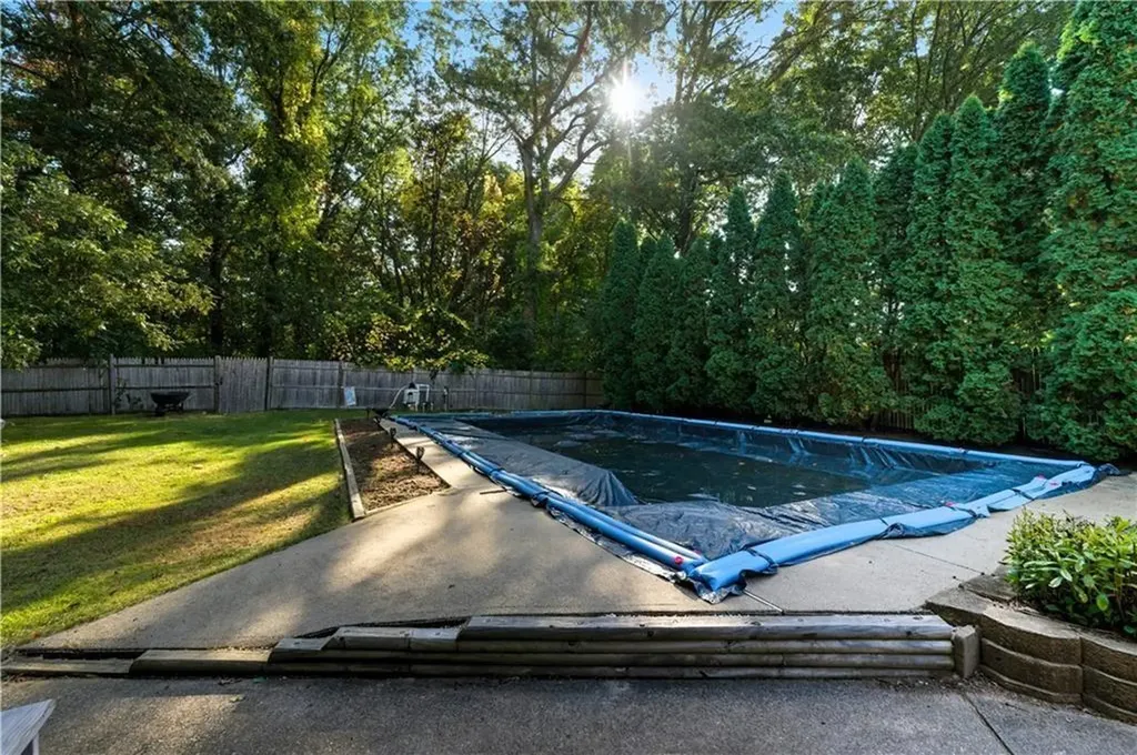 37 Carriage Road Cranston RI 02920