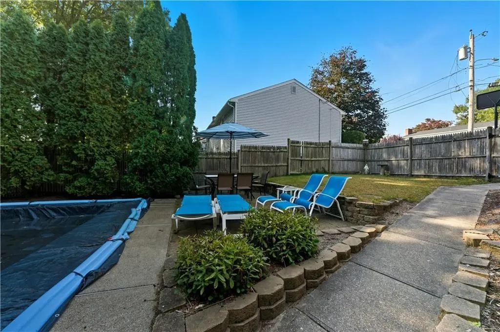 37 Carriage Road Cranston RI 02920