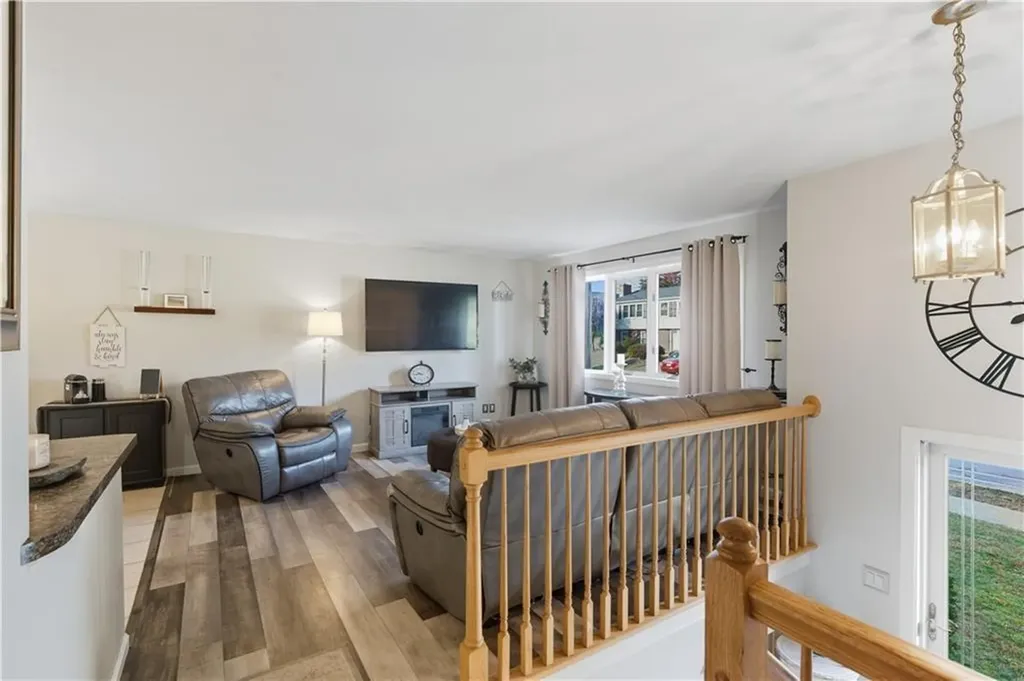 37 Carriage Road Cranston RI 02920