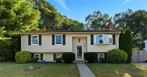 37 Carriage Road Cranston RI 02920