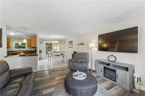 37 Carriage Road Cranston RI 02920