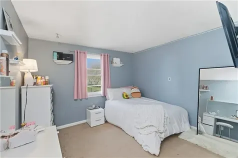 37 Carriage Road Cranston RI 02920