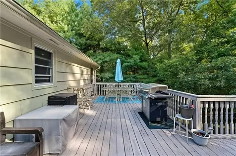 37 Carriage Road Cranston RI 02920