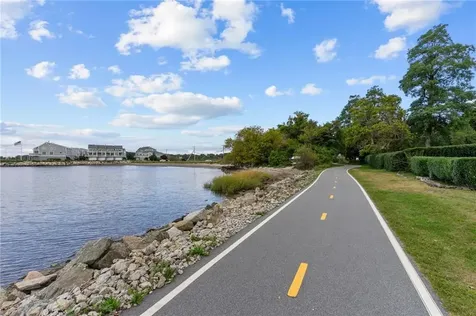 825 Hope Street Bristol RI 02809