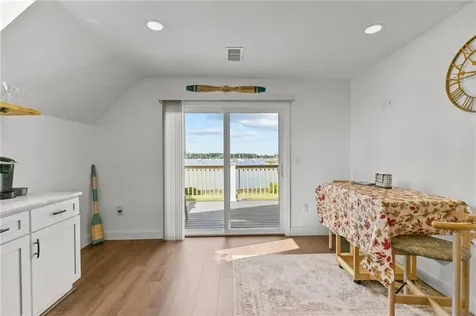 825 Hope Street Bristol RI 02809