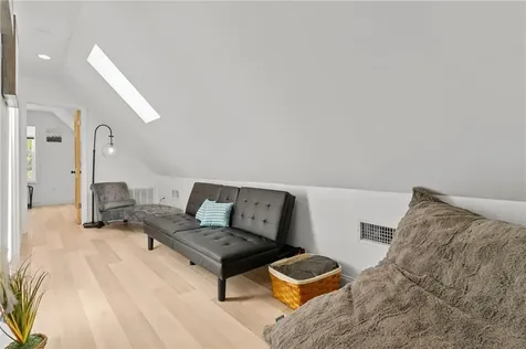 825 Hope Street Bristol RI 02809