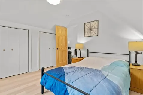 825 Hope Street Bristol RI 02809