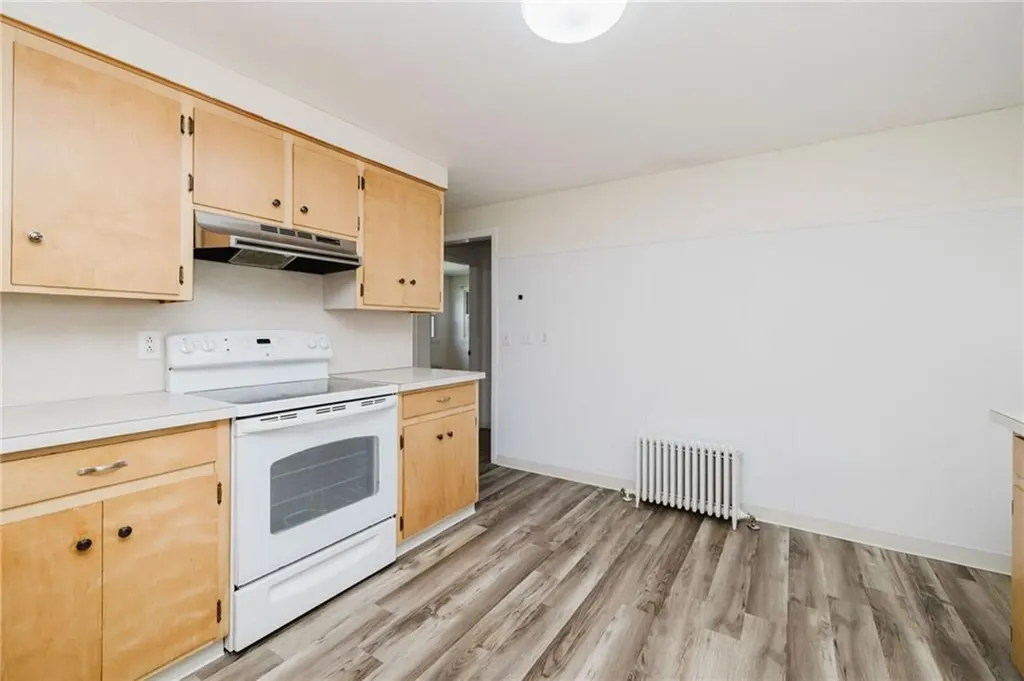 17 Whitaker Avenue East Providence RI 02916