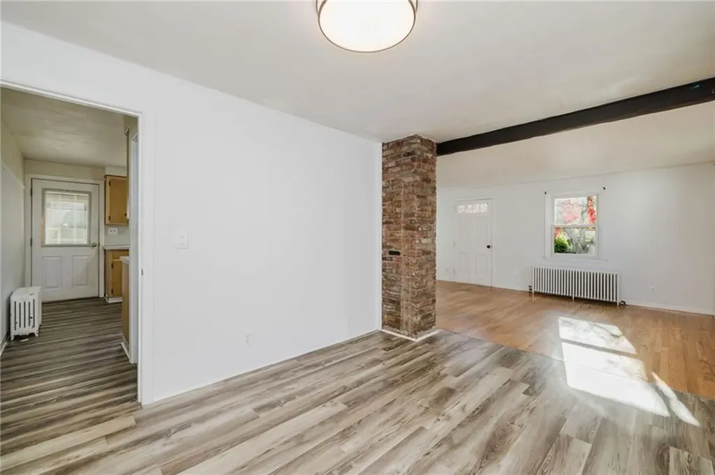 17 Whitaker Avenue East Providence RI 02916