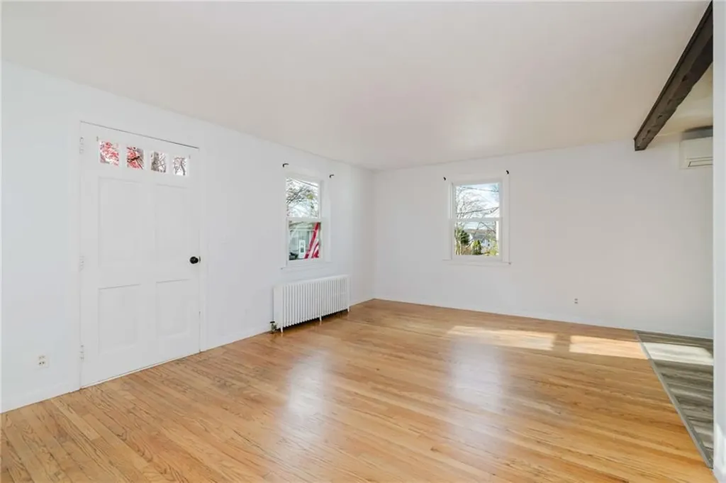 17 Whitaker Avenue East Providence RI 02916